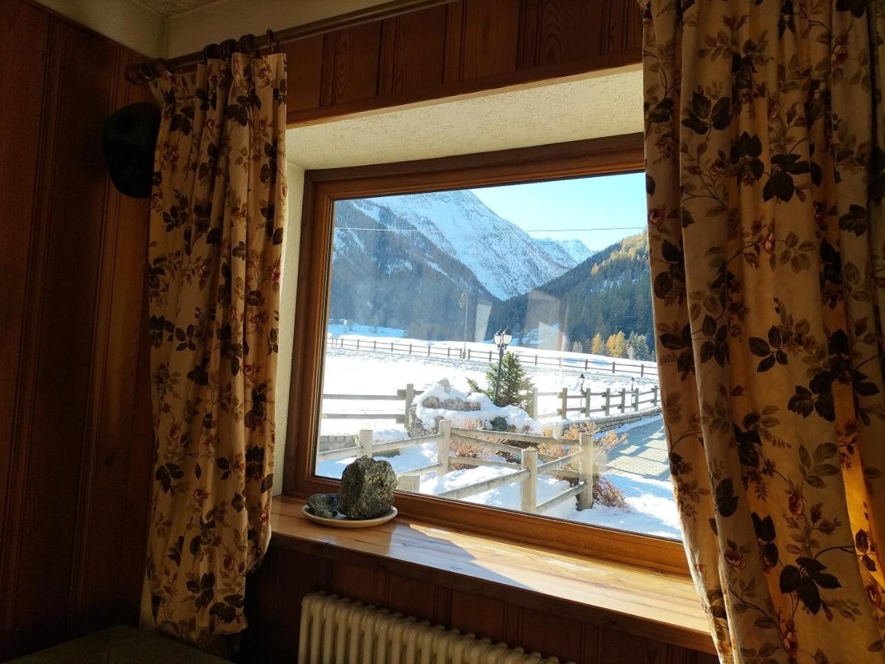 Hotel Bouton D'Or - Cogne Exterior photo