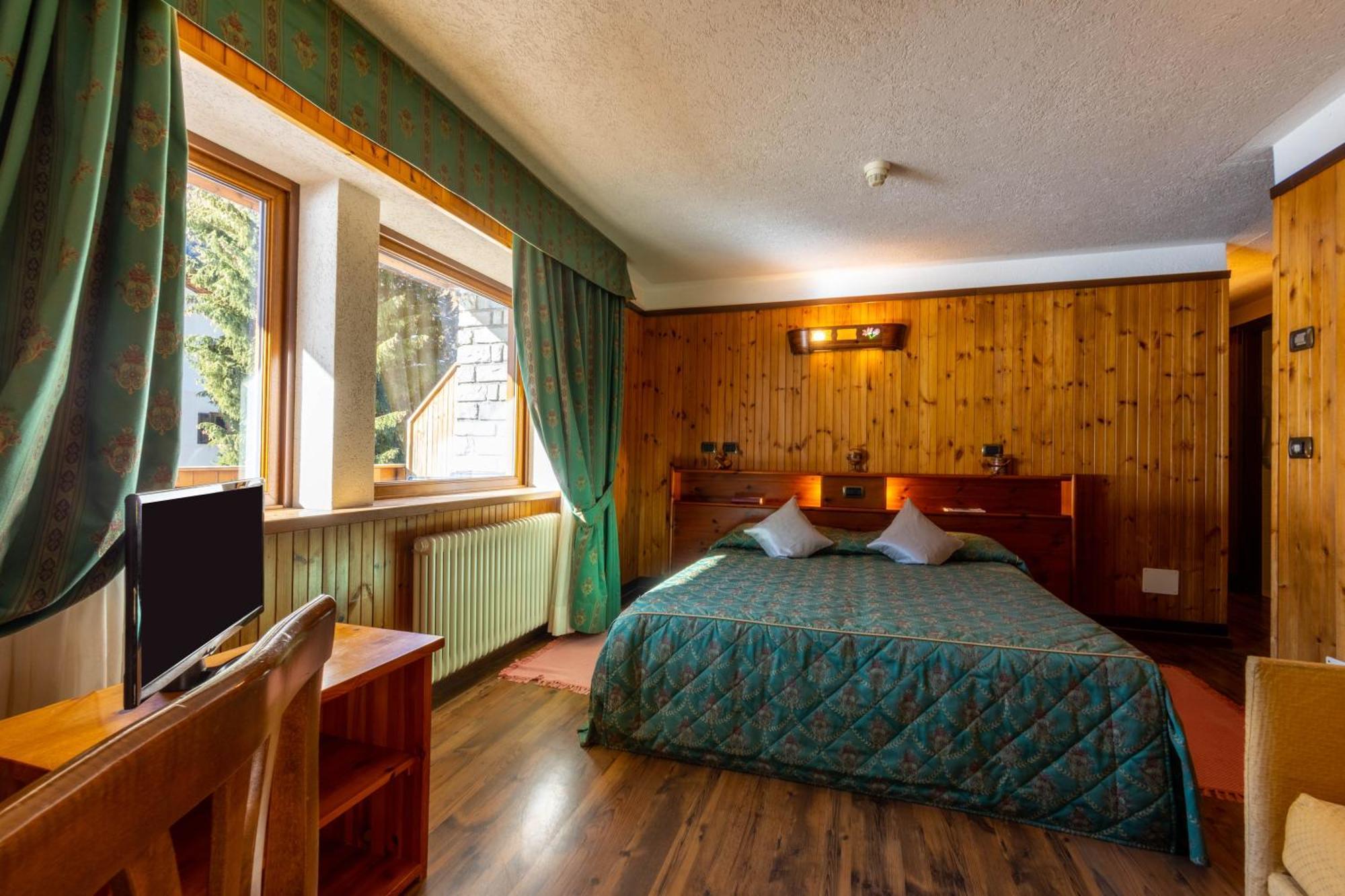 Hotel Bouton D'Or - Cogne Exterior photo