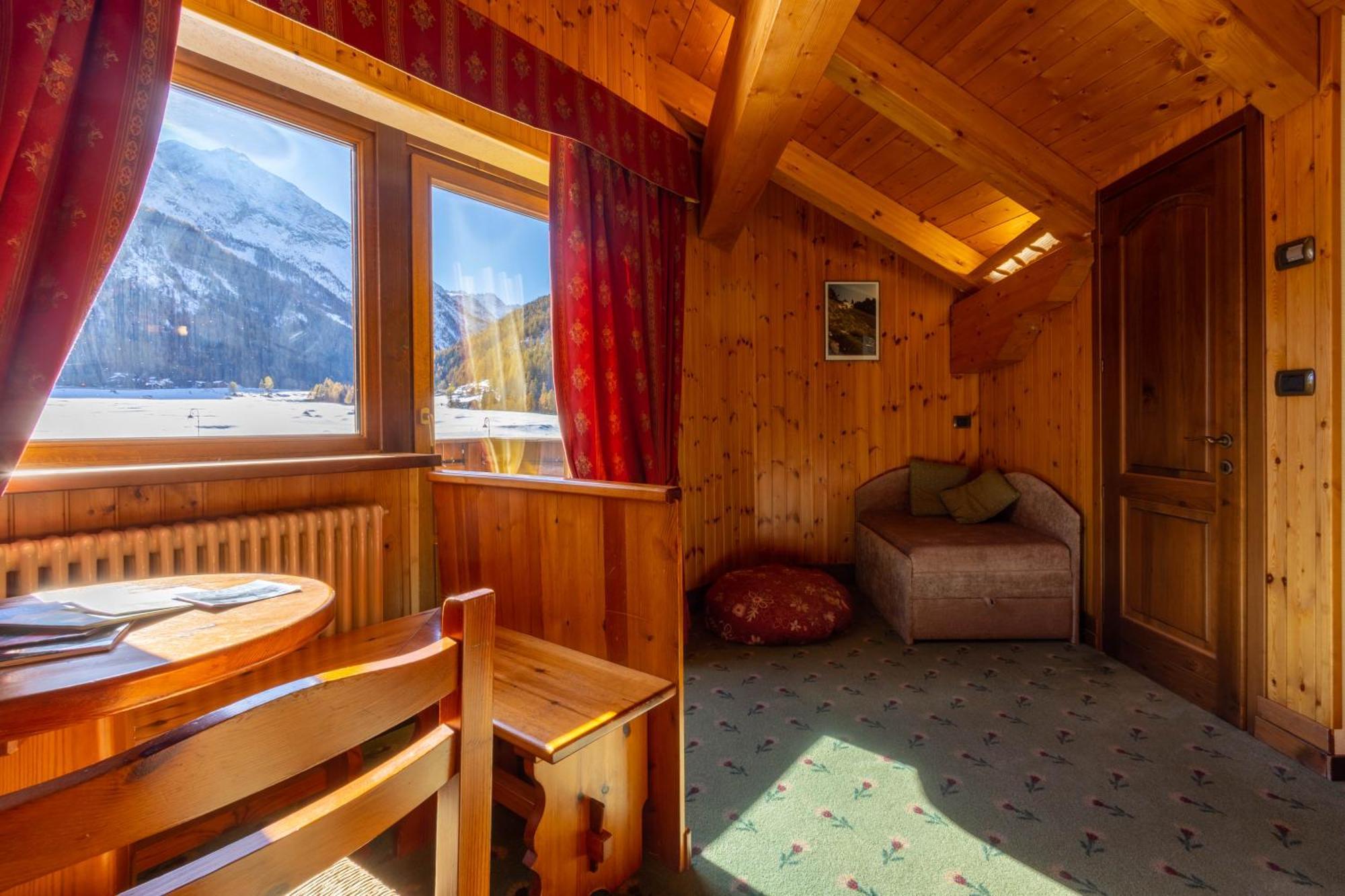Hotel Bouton D'Or - Cogne Exterior photo