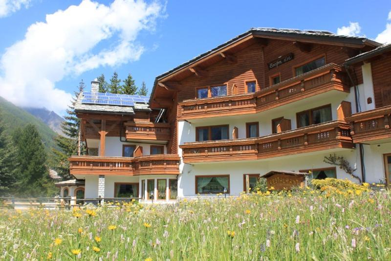 Hotel Bouton D'Or - Cogne Exterior photo