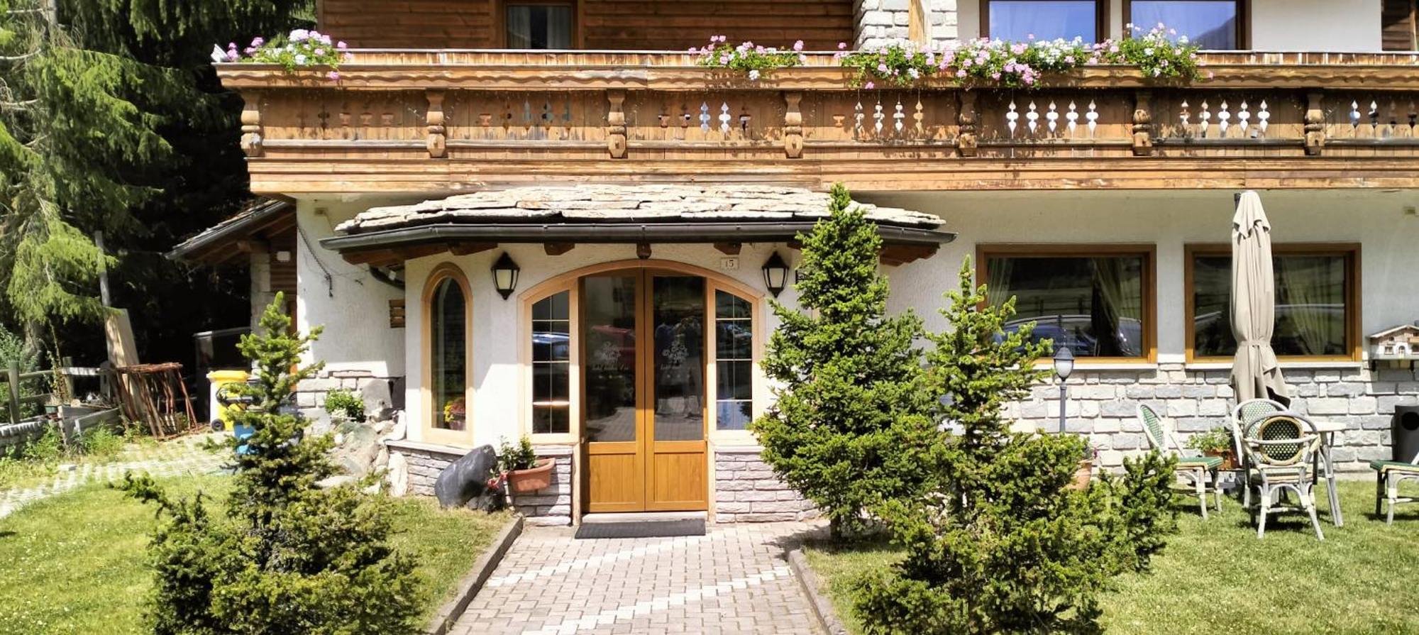 Hotel Bouton D'Or - Cogne Exterior photo