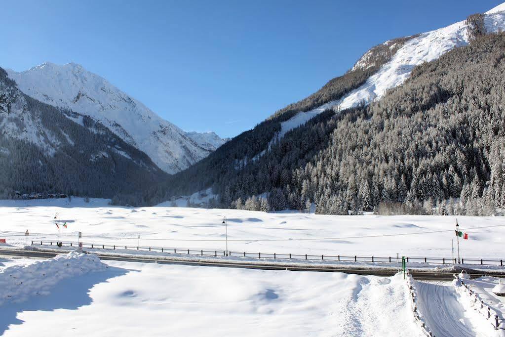 Hotel Bouton D'Or - Cogne Exterior photo